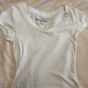 Aeropostale White Ribbed V-Neck Short Sleeve Tee